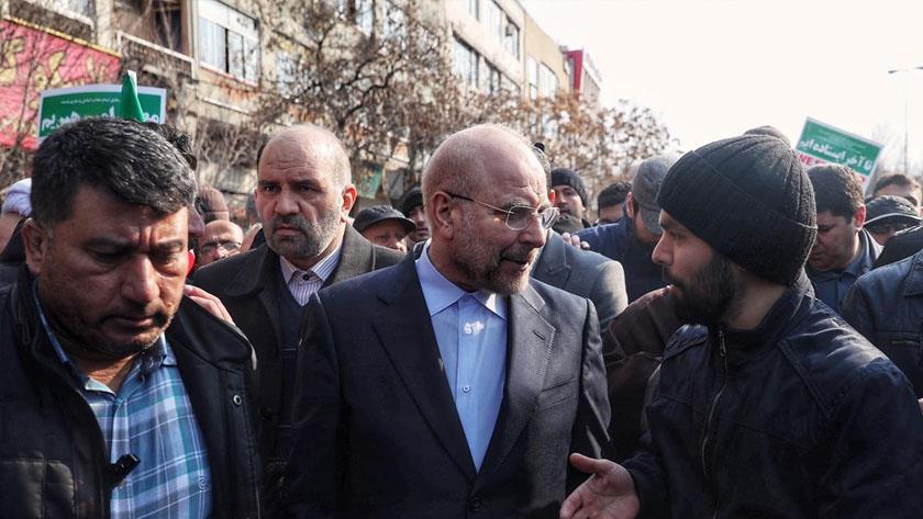 Iranpress: Ghalibaf attends 22 Bahman rally inTabriz 