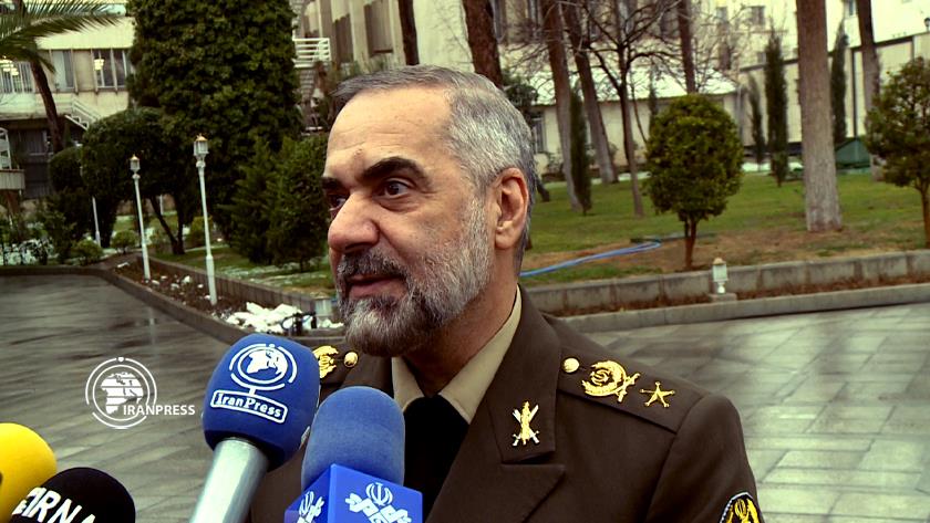 Iranpress: Defense Min.: Defense production export increase five times