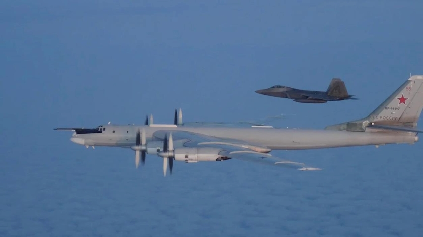 Iranpress: Russian bombers intercepted near Alaska