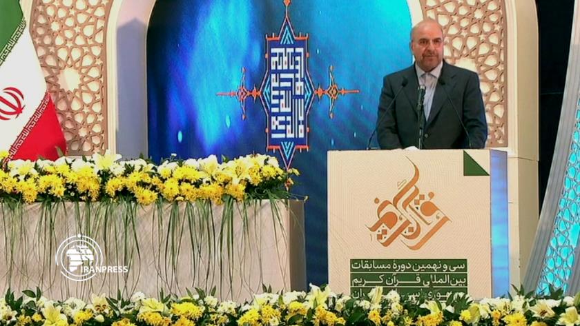 Iranpress: Ghalibaf: Staying away from Quran, origin of failures