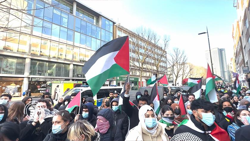 Iranpress: Students hold anti-Israel rally  in London 