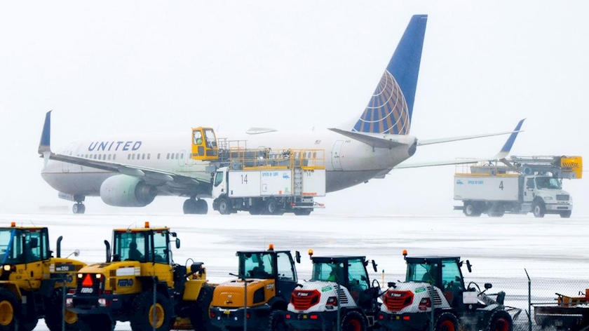 Iranpress: Airlines cancel over 1,300 US flights as winter storm grips states