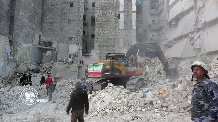 Iranpress:  Iranian aid workers in Aleppo