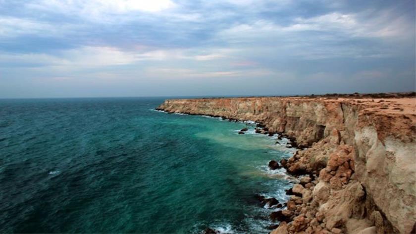 Iranpress: Pres. Raisi stresses utilization of coasts