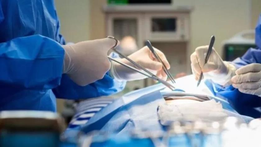 Iranpress: Iranian woman physician successfully transplants parathyroid