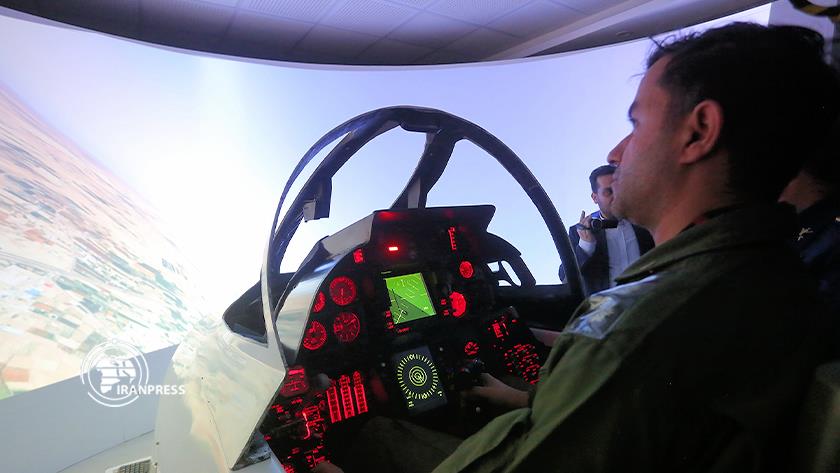 Iranpress: Iran; Army unveils F-14 simulator 