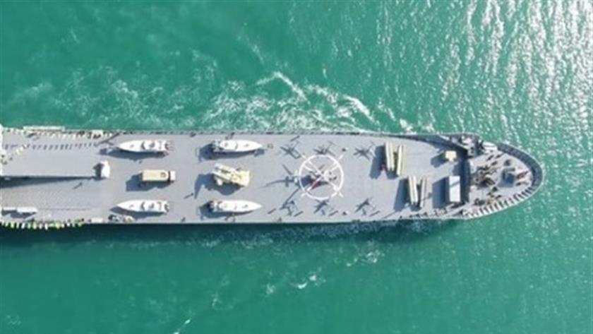 Iranpress: Shahid Mahdavi Drone Aircraft Carrier joins to IRGC Naval force 