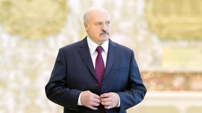 Iranpress: President of Belarus arrives in Tehran