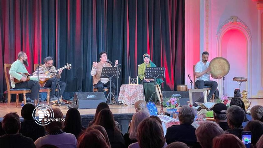 Iranpress: Iranian music performed in Bosnia and Herzegovina on occasion of Nowruz