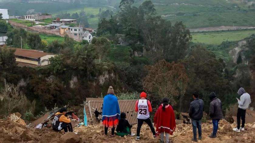 Iranpress: Rescuers search for buried families in Ecuador landslide