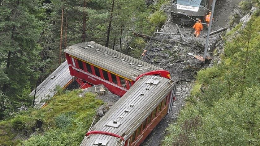 Iranpress: Dozens hurt as two Swiss trains derail during storm
