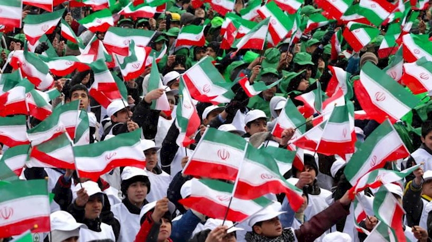 Iranpress: Iranians mark National Day of Islamic Republic 