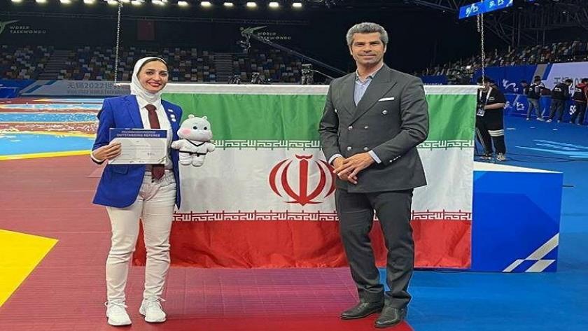 Iranpress: Iranian woman selected best referee in 2022 Grand Slam C