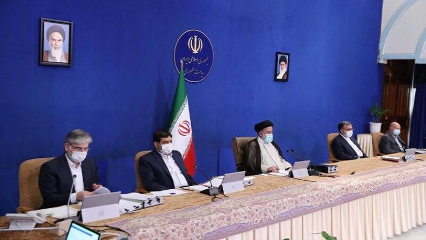 Iranpress: Raisi calls Executive bodies present their plans to fulfil Leader
