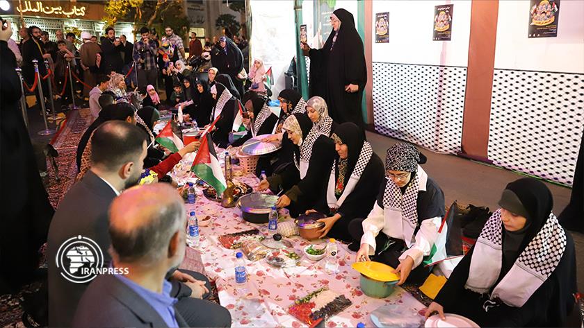 Iranpress: Palestinian Iftar table set up for Iranians in Tehran
