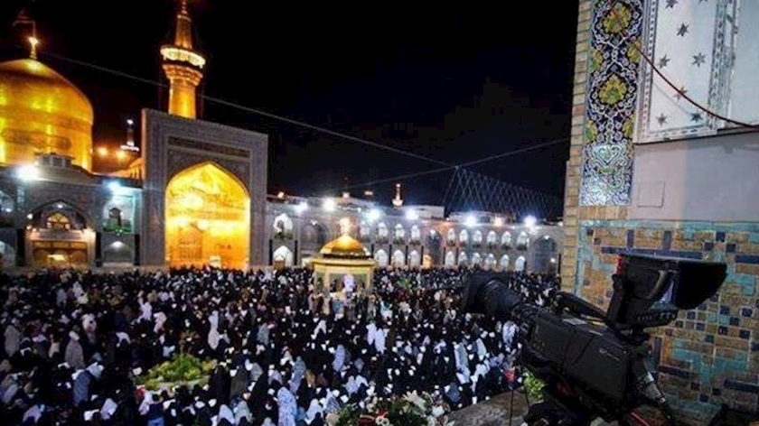 Iranpress: Islamic Iran is in black on first holy night of Qadr