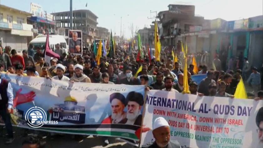Iranpress: People of Srinagar stage World Quds Day rally to support Palestinian nation