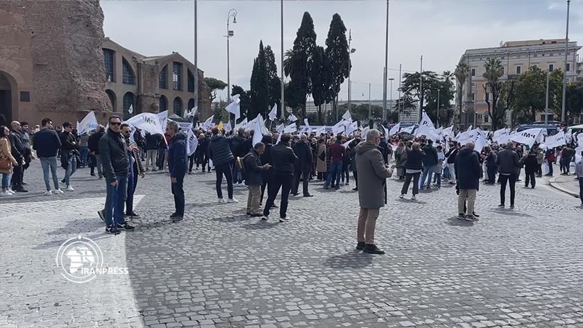 Iranpress: Protests continue in Italy