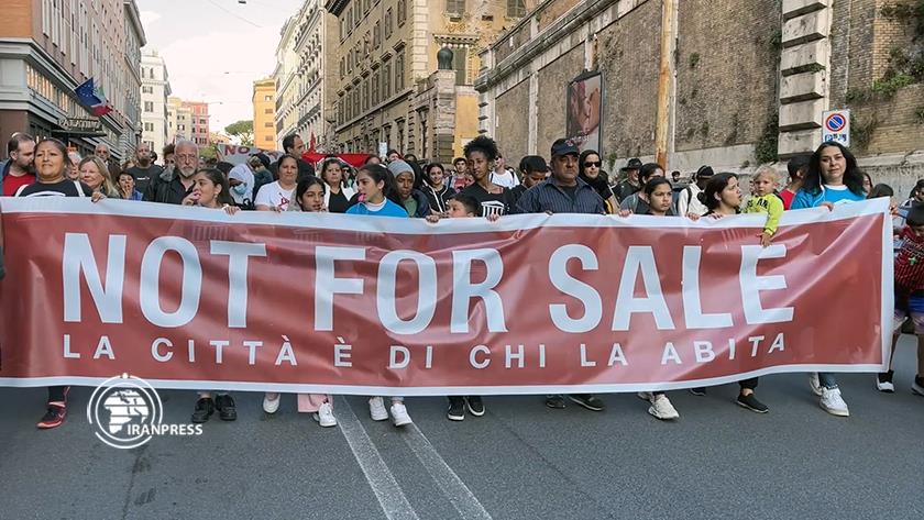 Iranpress: Italian homeless protest against poor economic condition