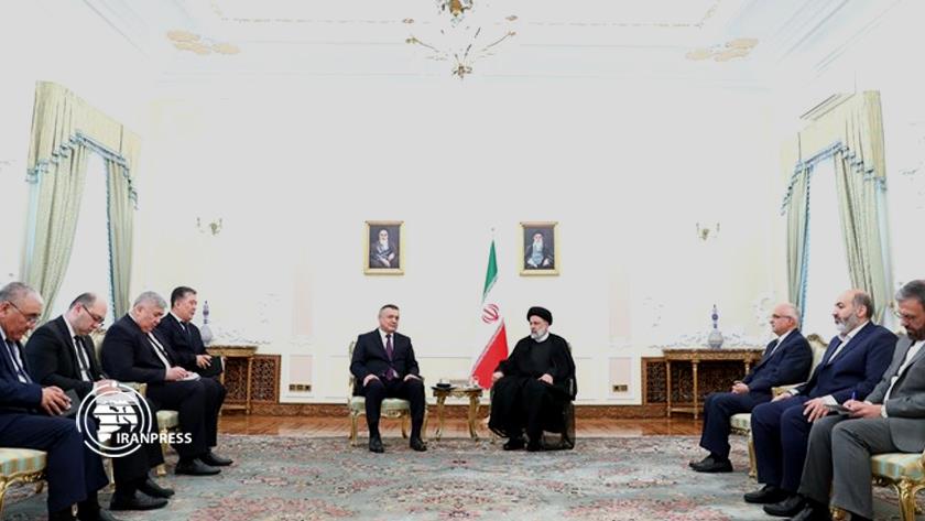 Iranpress: Raisi calls for boosting economic ties between Iran and Uzbekistan