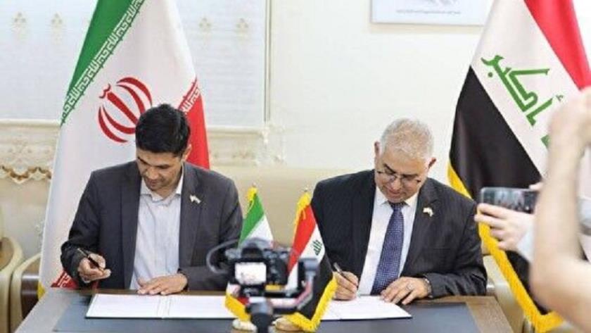 Iranpress: Iran, Iraq ink MoU on implementing Shalamcheh-Basra railway
