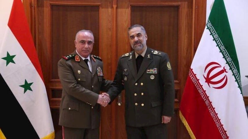 Iranpress: Iran and Syria to develop military ties