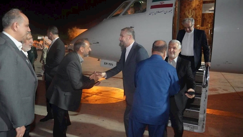 Iranpress: FM arrives in Sistan and Baluchistan Prov. to follow up on Helmand