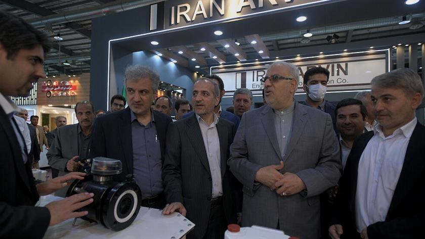 Iranpress: Oil Ministry protects knowledge-based, environmental projects