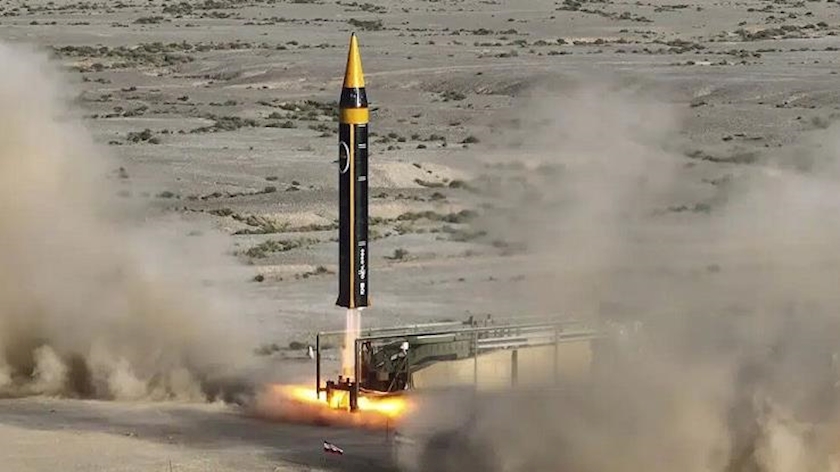Iranpress: Khorramshahr 4 missile causes anger of US, Washington