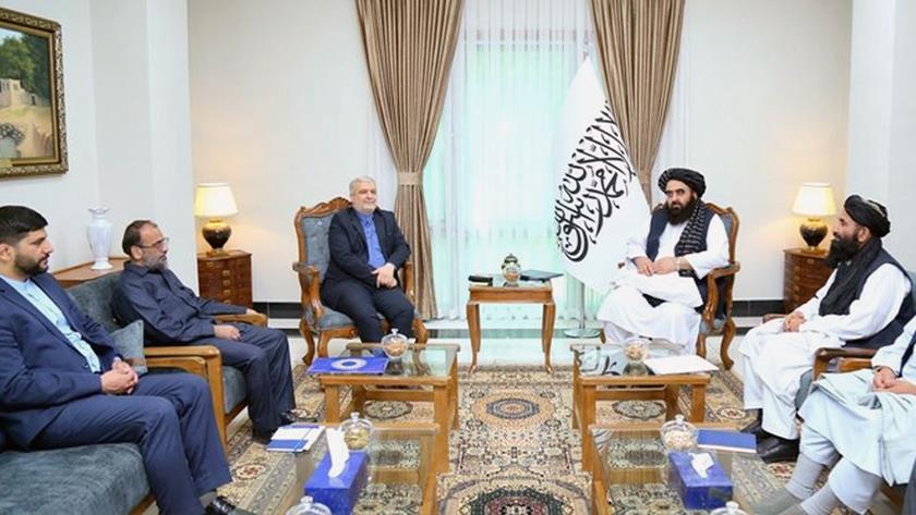 Iranpress: Iran, Afghanistan confer on bilateral concerns including rights to the Hirmand River