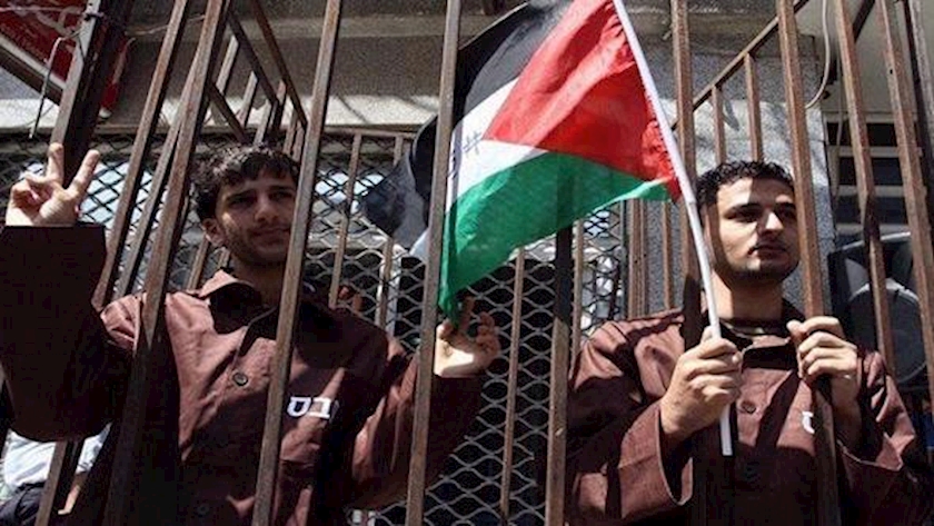 Iranpress: 4,900 Palestinian political prisoners in Israeli prisons