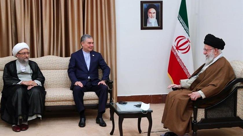Iranpress: Leader receives Turkmen National Leader