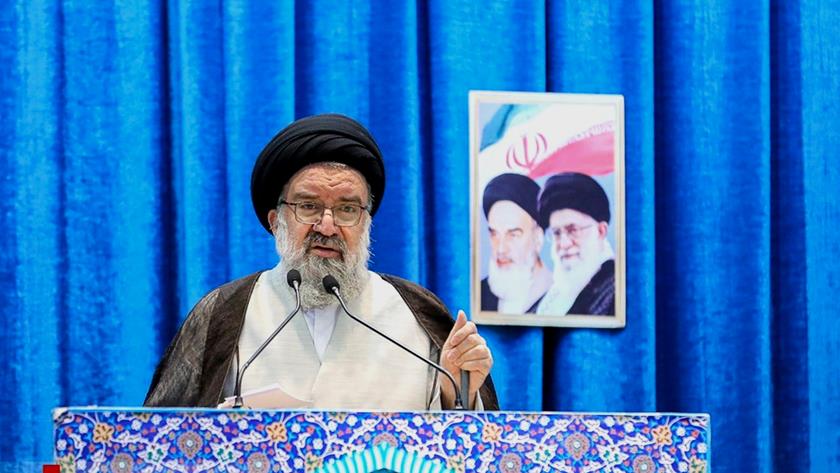 Iranpress: Friday Prayer Leader: Resistance , piety disappointing tool against enemies