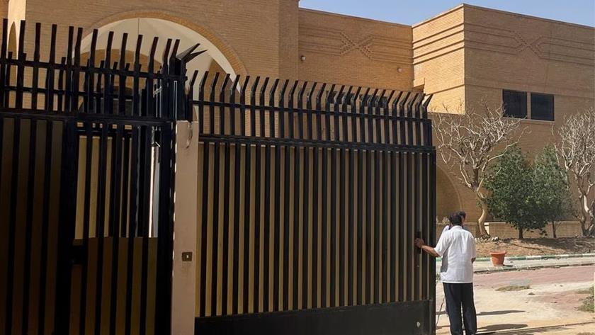 Iranpress: Iran reopens embassy in Saudi Arabia after seven years