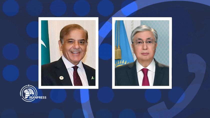 Iranpress: Pakistani PM, Kazakh President discuss bilateral ties over phone