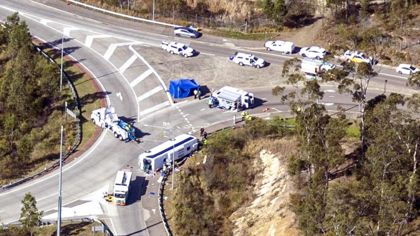 Iranpress: At least 10 killed, 25 others in hospital after wedding bus crashes in Australia
