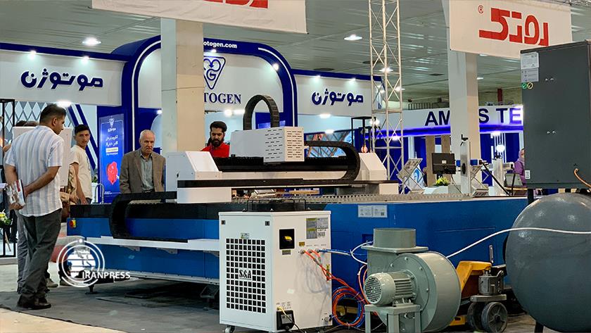 Iranpress: Tabriz industry exhibition showcases largest laser cutting machine produced in Iran