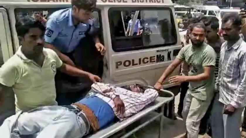 Iranpress: 1 killed, 3 wounded in crude bomb blast in India