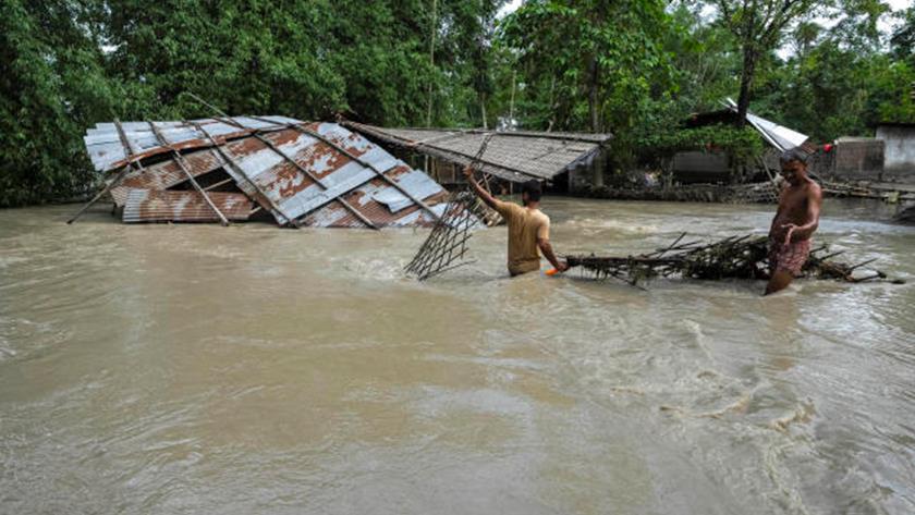 Iranpress: Flooding displaces over 92,000 people in southern Philippines