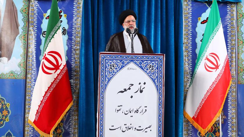 Iranpress: Muslim society will not overlook desecration of Holy Quran: Iranian Pres.
