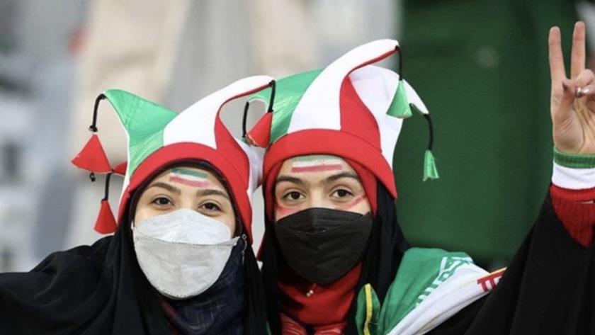 Iranpress: Iran approves women’s presence in stadiums 