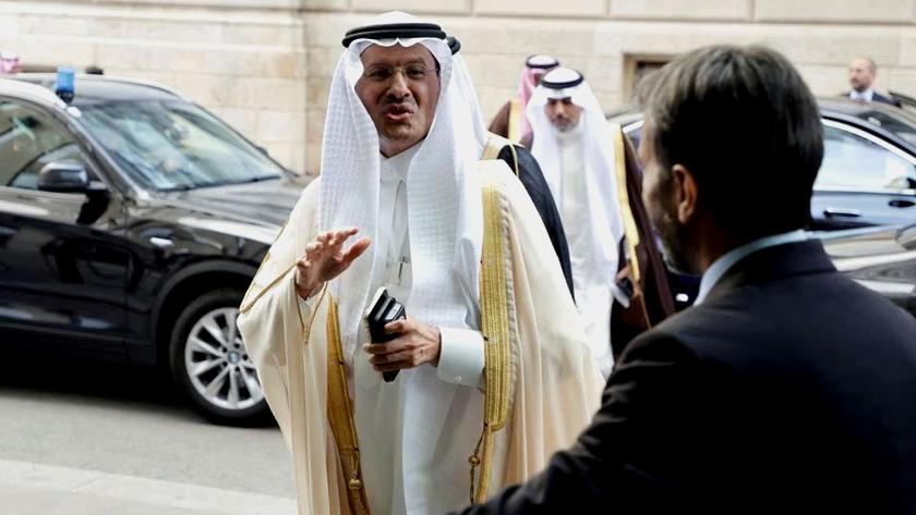 Iranpress: OPEC+ to keep pursuing efforts to stabilize oil market, Saudi minister says