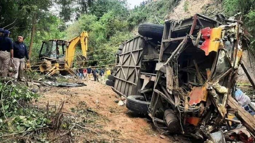 Iranpress: Bus crash in Mexico leaves dozens of people dead and injured