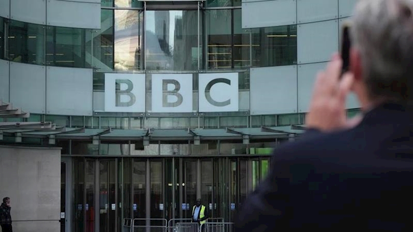 Iranpress: Syria revokes BBC accreditation after misleading reports
