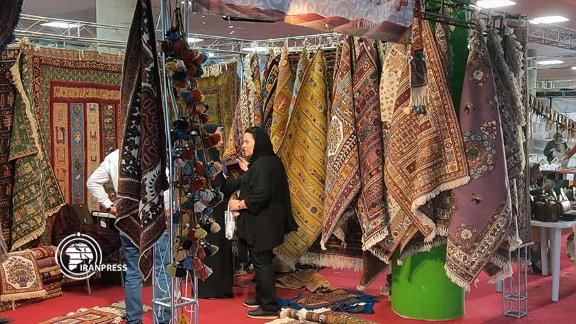Iranpress: Hamedan handicrafts event showcases Iran