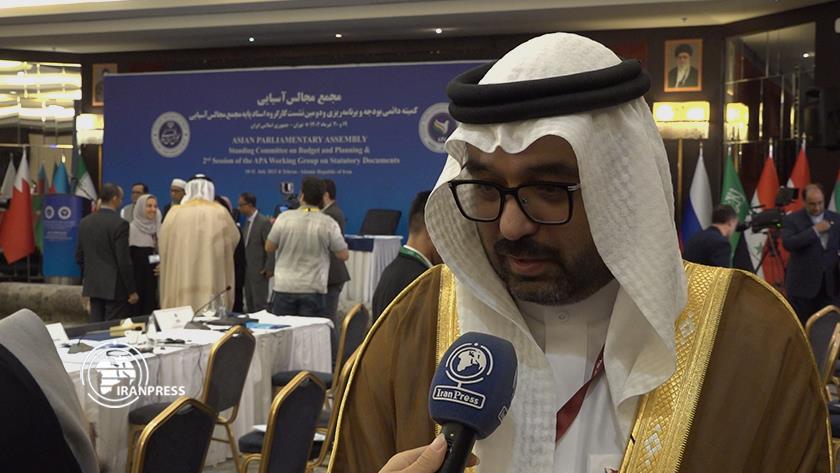 Iranpress: Bahraini top MP calls regional countries tight CO-OP