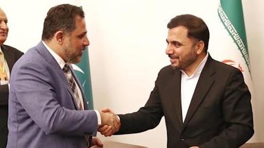 Iranpress: Iran, Pakistan after expanding ICT cooperation