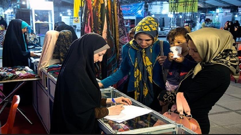 Iranpress: Hoda Islamic Dress Code Exhibition