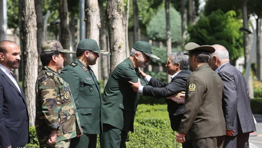 Iranpress: Iran, Bolivia confer boosting defense ties