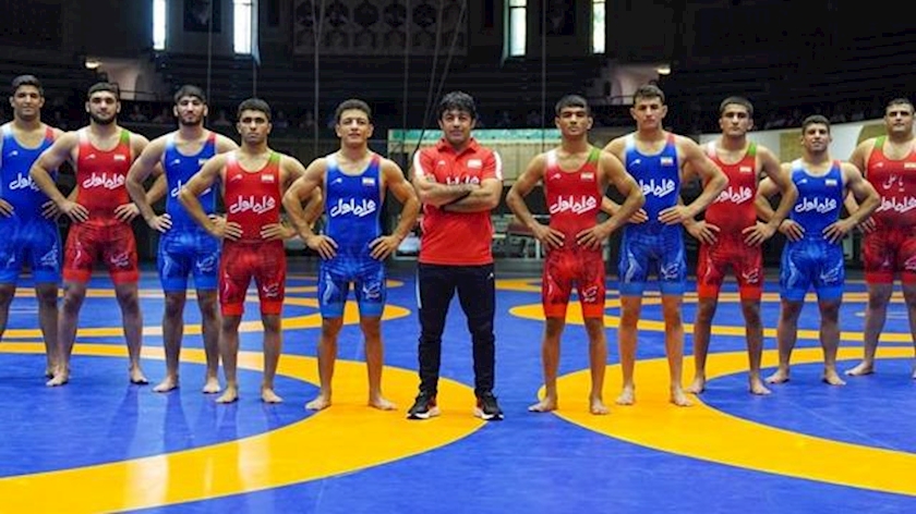 Iranpress: Iranian junior wrestlers stand top in Asia